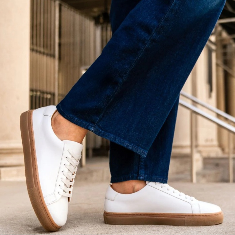 Reiss Women’s Cream Trainers with Gum Sole Size 9 - Picture 2 of 10